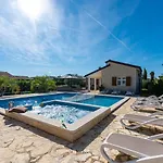 Villa Kastelir Kaštelir