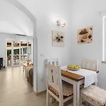 Kastelir Villa