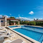 Villa Kastelir Kaštelir