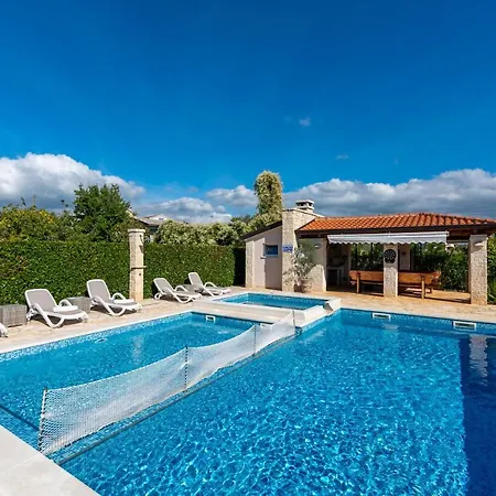 Villa Kastelir Kaštelir