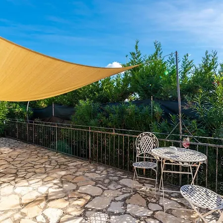 Kastelir Villa *