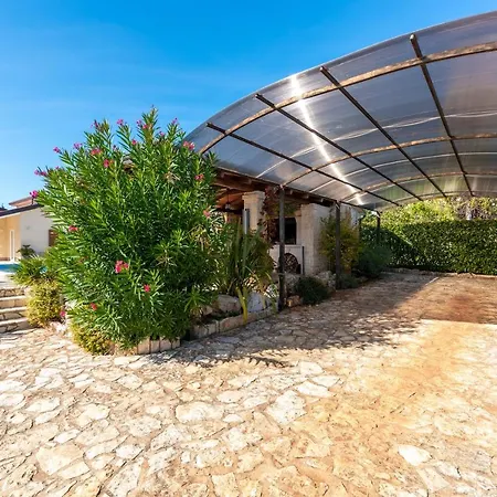 Villa Kastelir Kaštelir